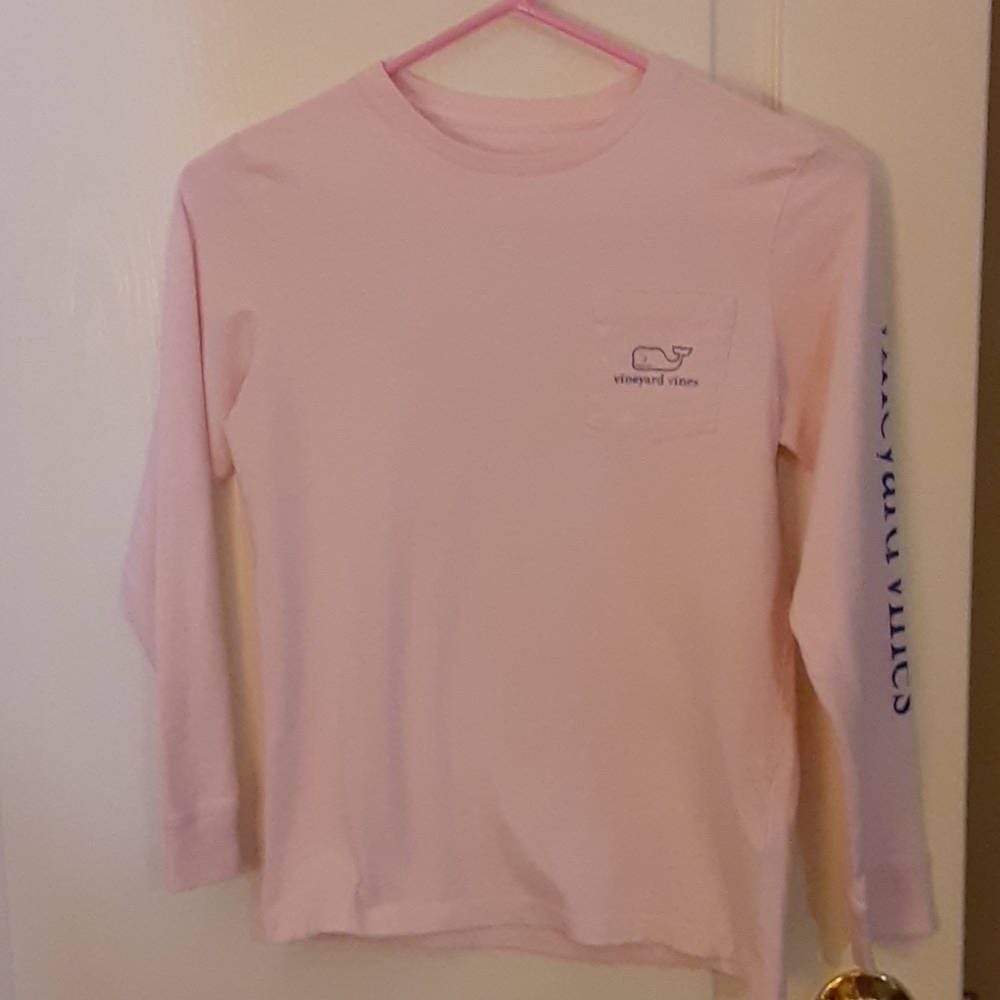 Vineyard Vines pink long sleeve tee whale logo 100% cotton EUC Small